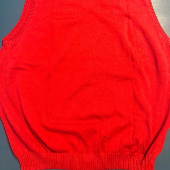 Men’s IZOD Sweater Vest - Picture 3 of 3